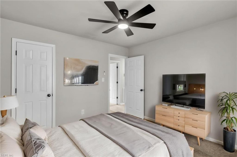 Photo 21 of 49 residential for sale in Virginia Beach virginia