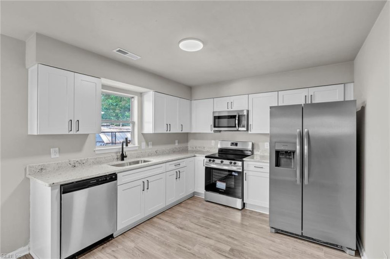 Photo 23 of 49 residential for sale in Virginia Beach virginia