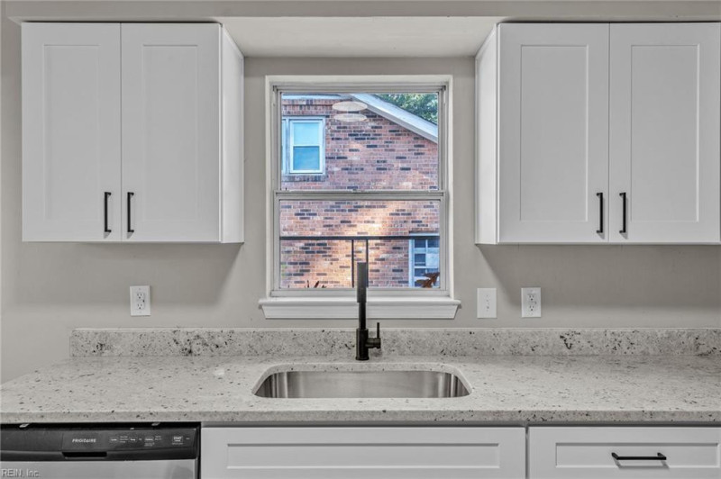 Photo 25 of 49 residential for sale in Virginia Beach virginia