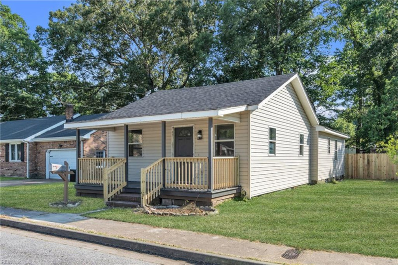 Photo 3 of 49 residential for sale in Virginia Beach virginia