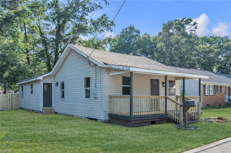 Photo 4 of 49 residential for sale in Virginia Beach virginia