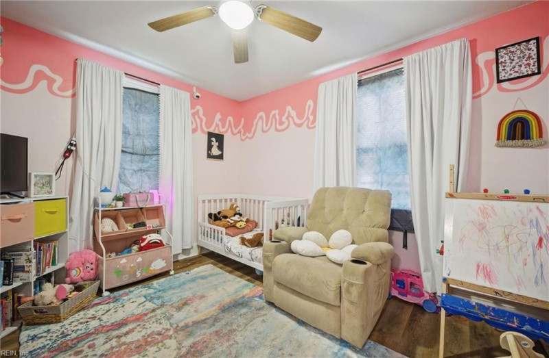 Photo 14 of 31 residential for sale in Portsmouth virginia