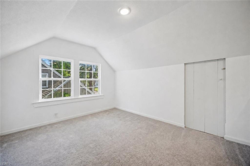 Photo 16 of 31 residential for sale in Portsmouth virginia