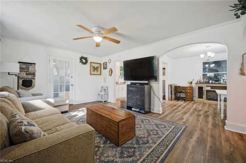 Photo 2 of 31 residential for sale in Portsmouth virginia