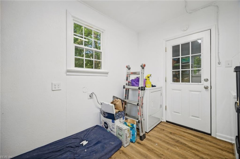Photo 20 of 31 residential for sale in Portsmouth virginia