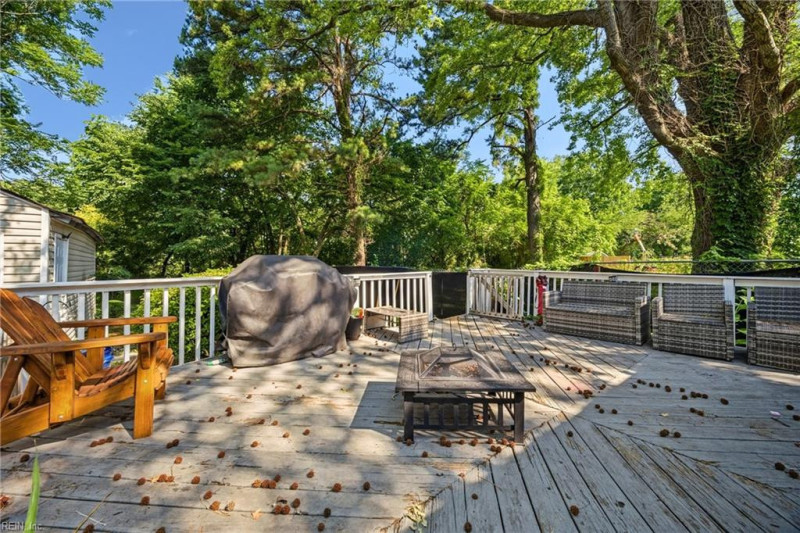 Photo 22 of 31 residential for sale in Portsmouth virginia