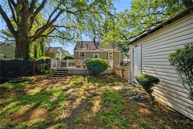 Photo 23 of 31 residential for sale in Portsmouth virginia