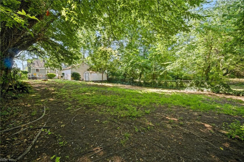 Photo 25 of 31 residential for sale in Portsmouth virginia