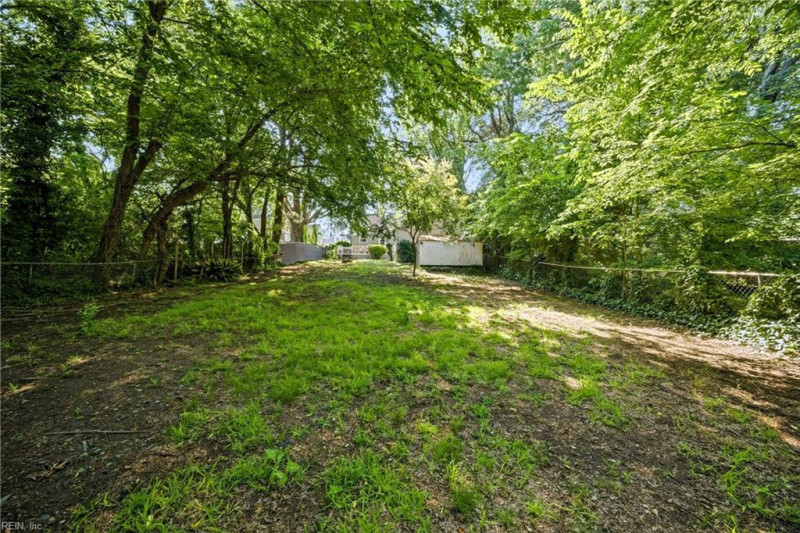 Photo 26 of 31 residential for sale in Portsmouth virginia