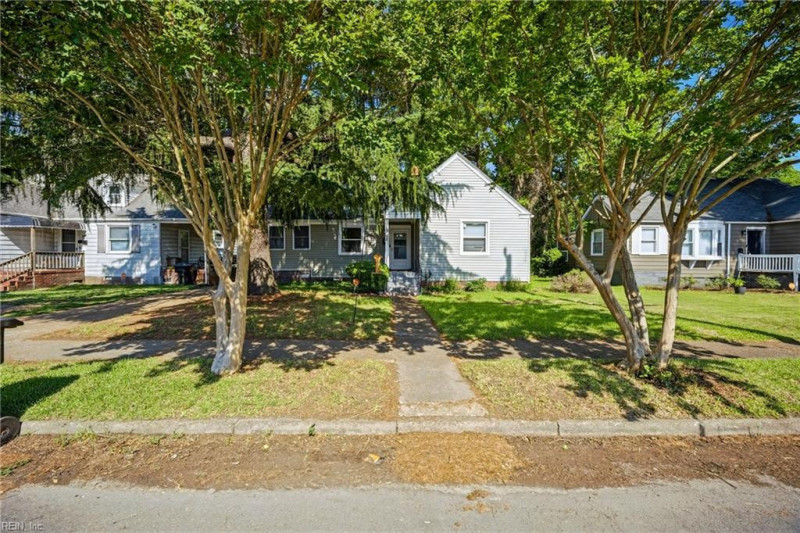 Photo 30 of 31 residential for sale in Portsmouth virginia