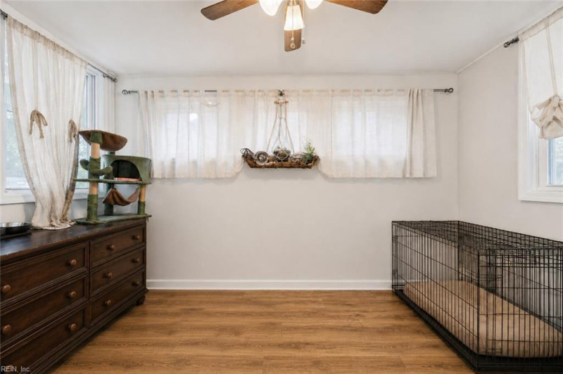 Photo 4 of 31 residential for sale in Portsmouth virginia