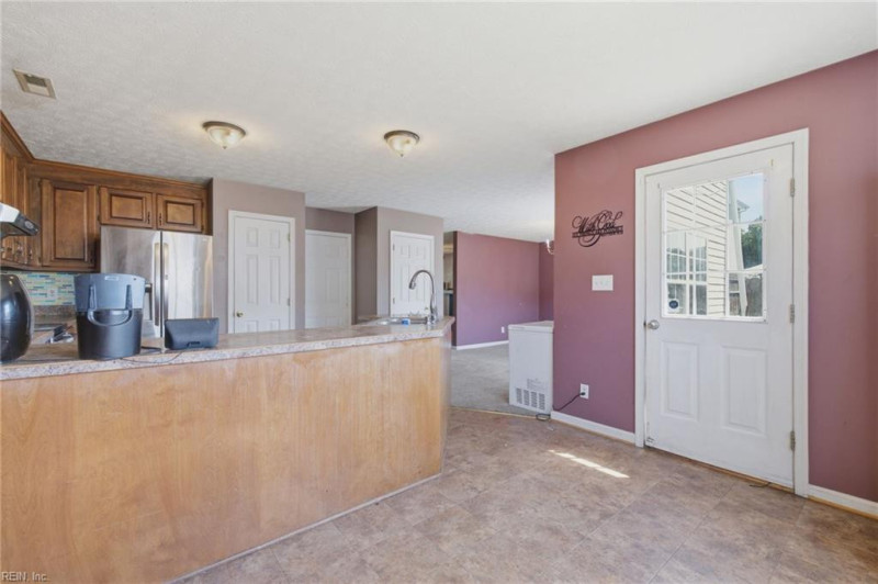 Photo 14 of 41 residential for sale in Newport News virginia