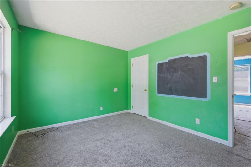 Photo 25 of 41 residential for sale in Newport News virginia