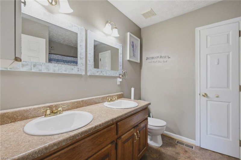 Photo 32 of 41 residential for sale in Newport News virginia