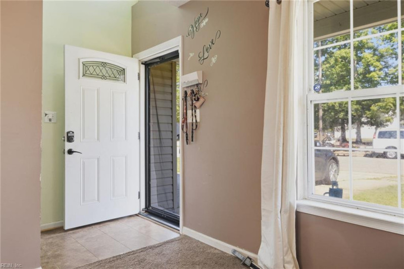 Photo 4 of 41 residential for sale in Newport News virginia