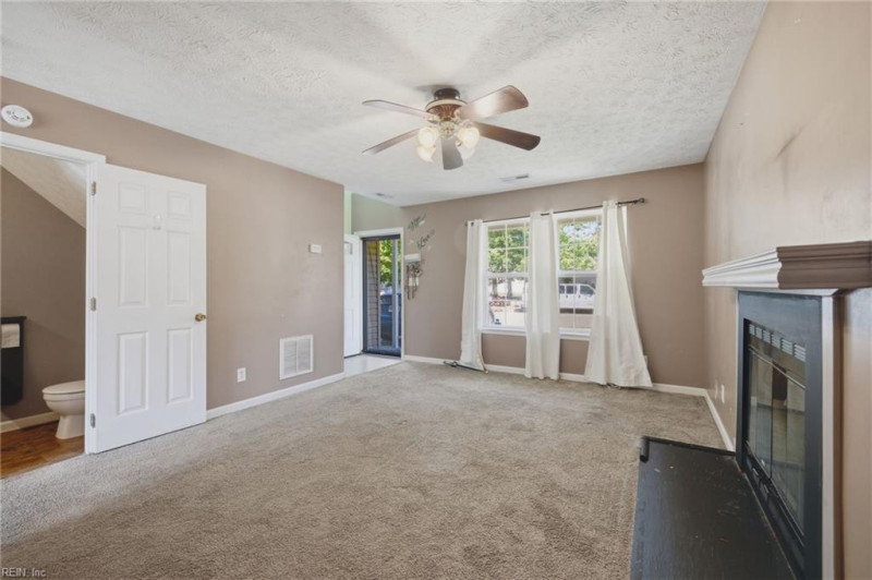 Photo 5 of 41 residential for sale in Newport News virginia