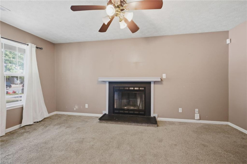 Photo 6 of 41 residential for sale in Newport News virginia