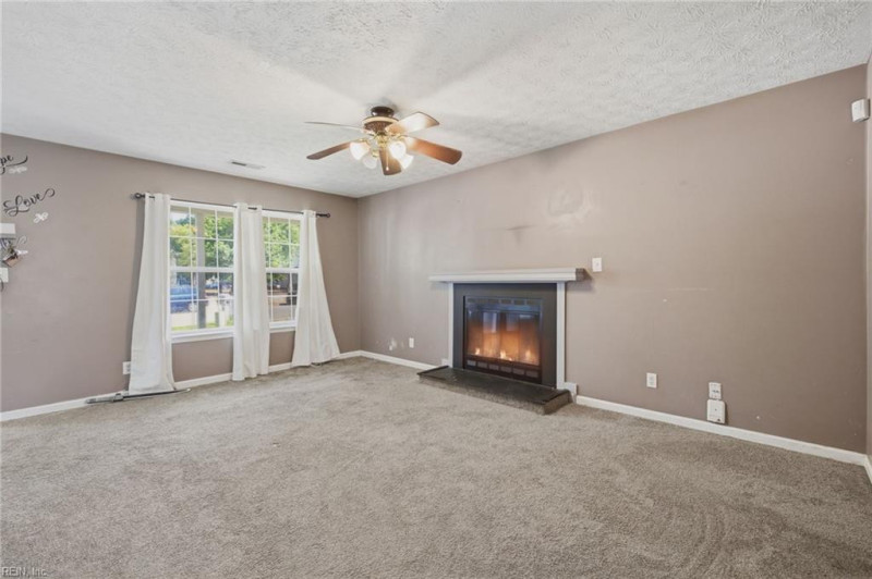 Photo 8 of 41 residential for sale in Newport News virginia