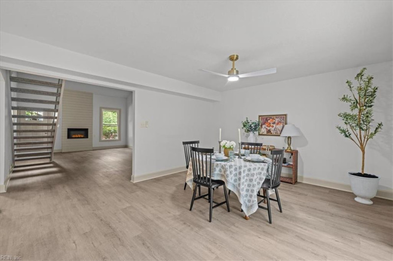 Photo 13 of 49 residential for sale in Virginia Beach virginia