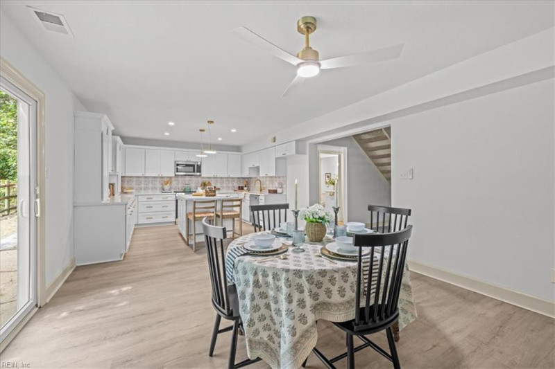 Photo 14 of 49 residential for sale in Virginia Beach virginia