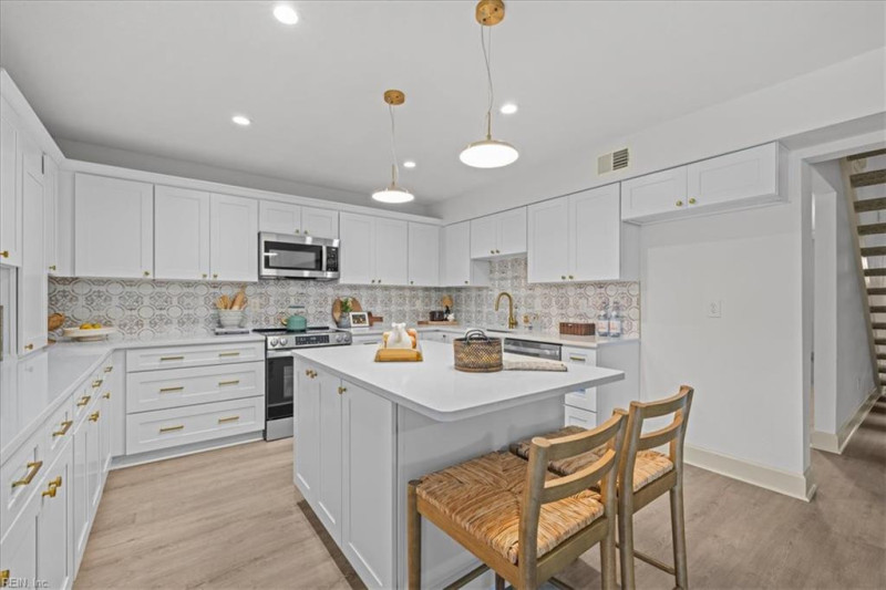 Photo 16 of 49 residential for sale in Virginia Beach virginia