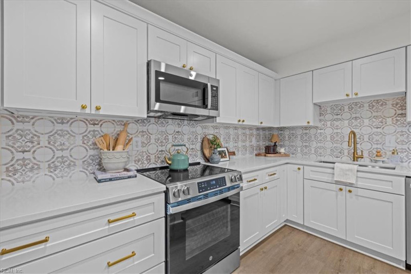 Photo 21 of 49 residential for sale in Virginia Beach virginia