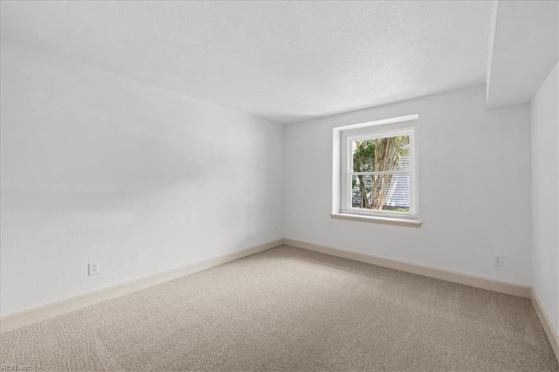 Photo 23 of 49 residential for sale in Virginia Beach virginia