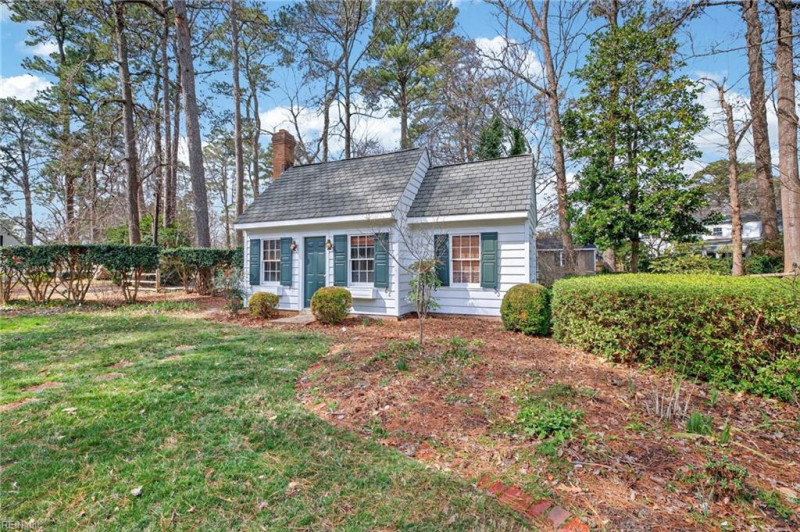 Photo 37 of 49 residential for sale in Virginia Beach virginia
