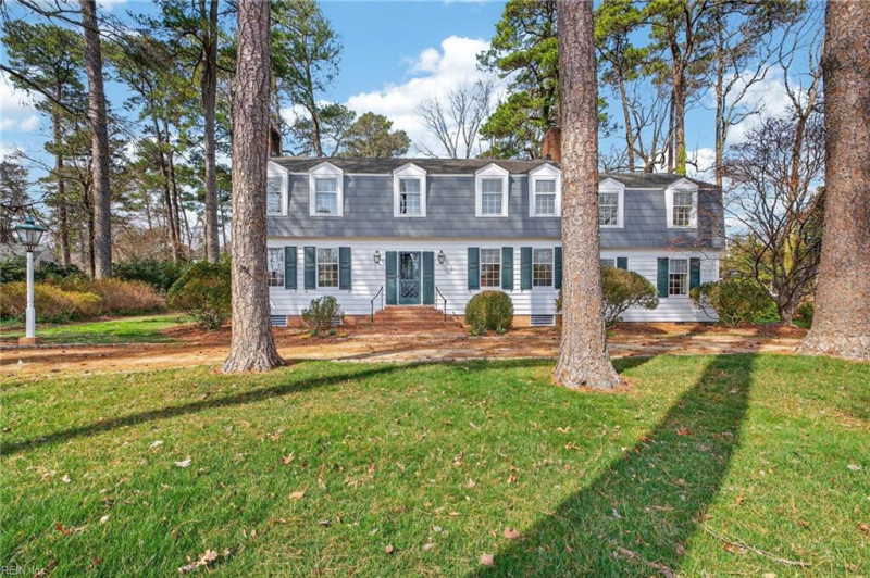Photo 8 of 49 residential for sale in Virginia Beach virginia