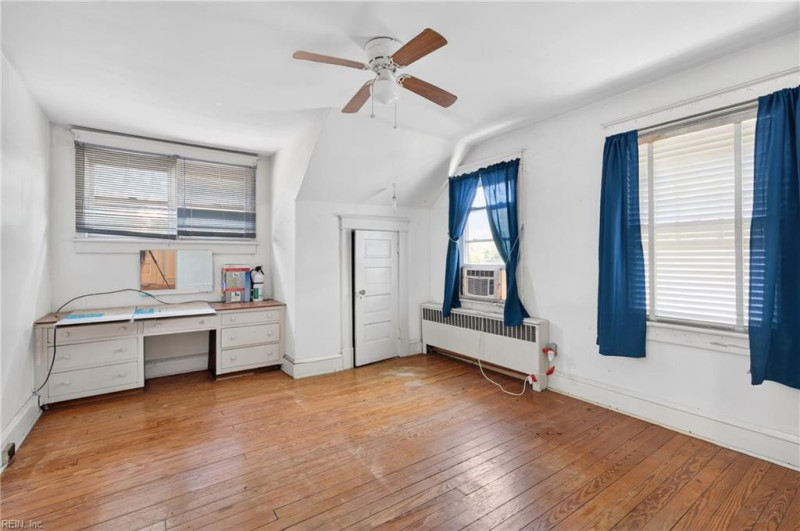 Photo 16 of 27 residential for sale in Newport News virginia