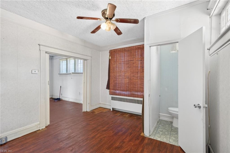 Photo 9 of 27 residential for sale in Newport News virginia