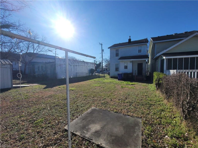 Photo 12 of 15 residential for sale in Norfolk virginia