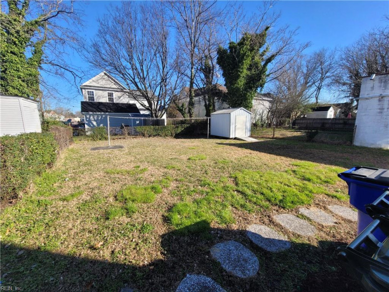 Photo 13 of 15 residential for sale in Norfolk virginia