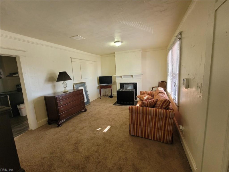 Photo 3 of 15 residential for sale in Norfolk virginia
