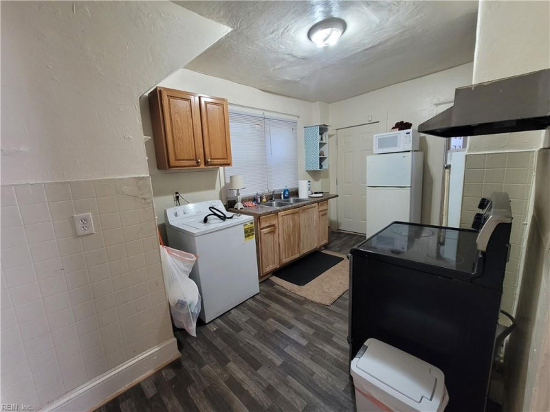 Photo 5 of 15 residential for sale in Norfolk virginia