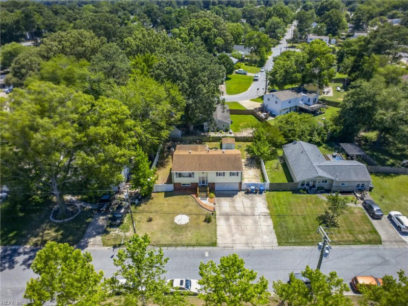 Photo 11 of 33 residential for sale in Virginia Beach virginia