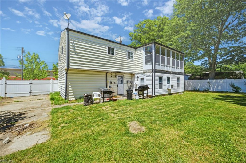 Photo 7 of 33 residential for sale in Virginia Beach virginia