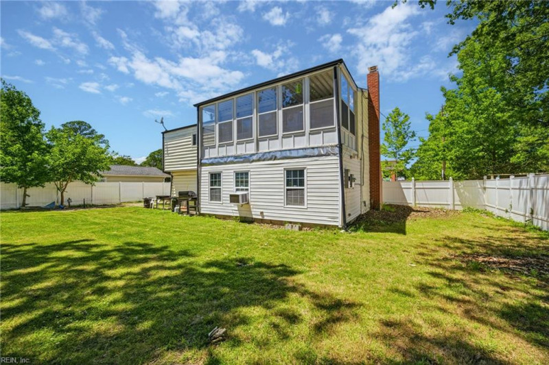 Photo 9 of 33 residential for sale in Virginia Beach virginia