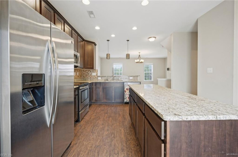 Photo 11 of 35 residential for sale in Virginia Beach virginia
