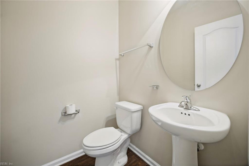 Photo 16 of 35 residential for sale in Virginia Beach virginia
