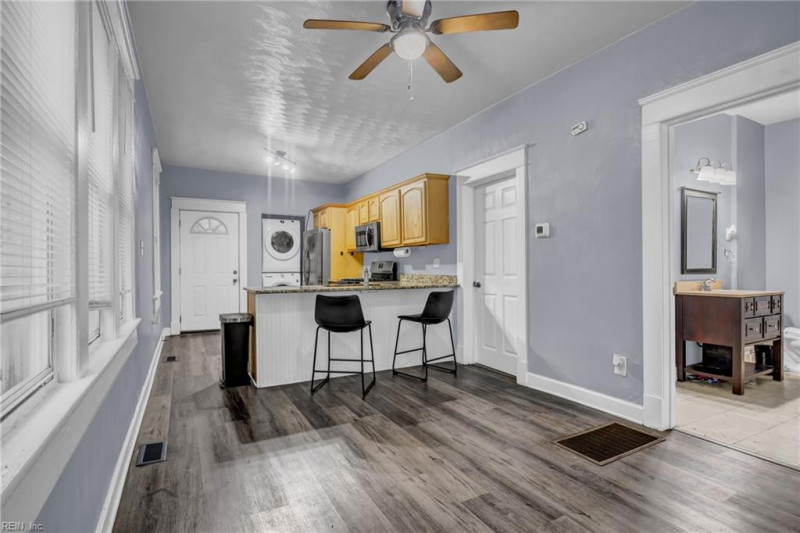 Photo 4 of 16 residential for sale in Norfolk virginia