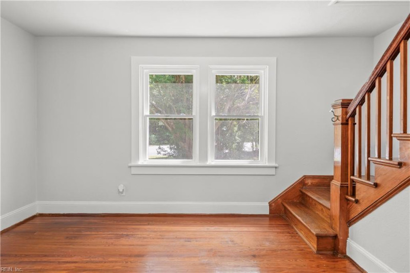 Photo 10 of 47 residential for sale in Mathews County virginia