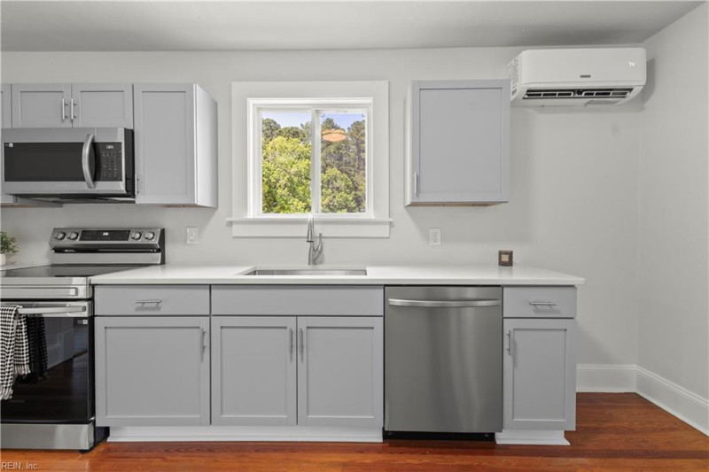 Photo 20 of 47 residential for sale in Mathews County virginia