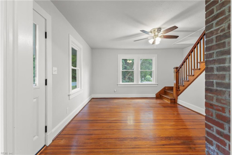 Photo 8 of 47 residential for sale in Mathews County virginia