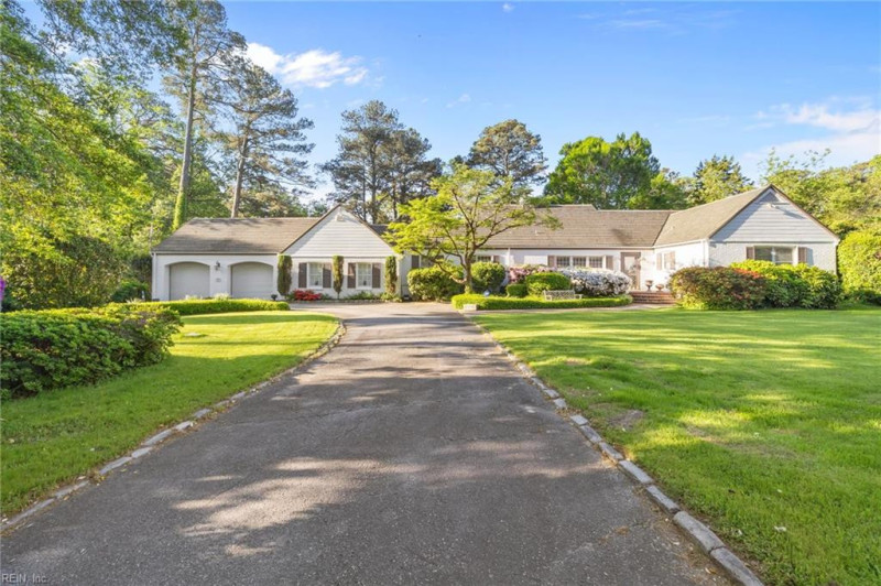 Photo 10 of 48 residential for sale in Virginia Beach virginia