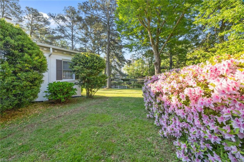Photo 16 of 48 residential for sale in Virginia Beach virginia