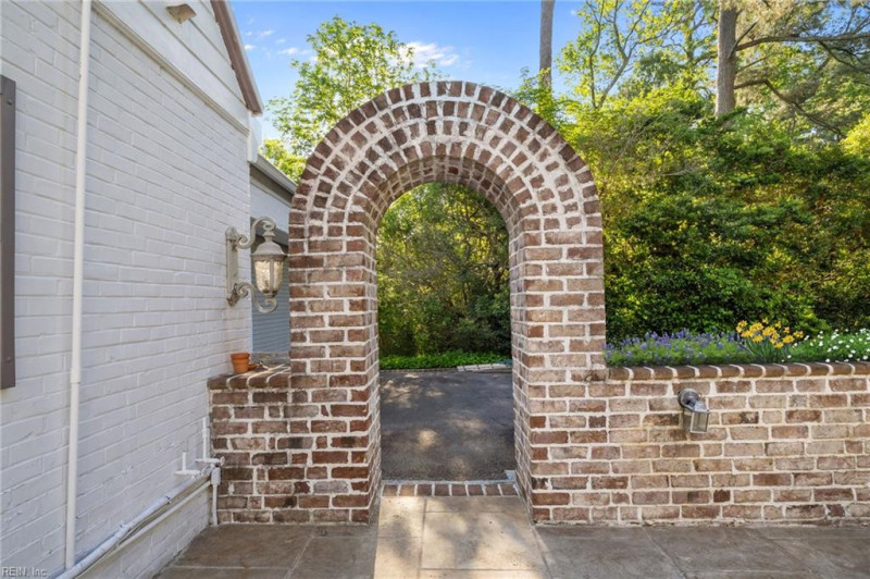 Photo 24 of 48 residential for sale in Virginia Beach virginia