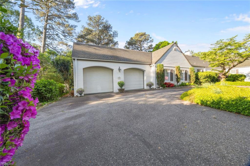 Photo 26 of 48 residential for sale in Virginia Beach virginia