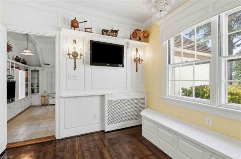 Photo 32 of 48 residential for sale in Virginia Beach virginia
