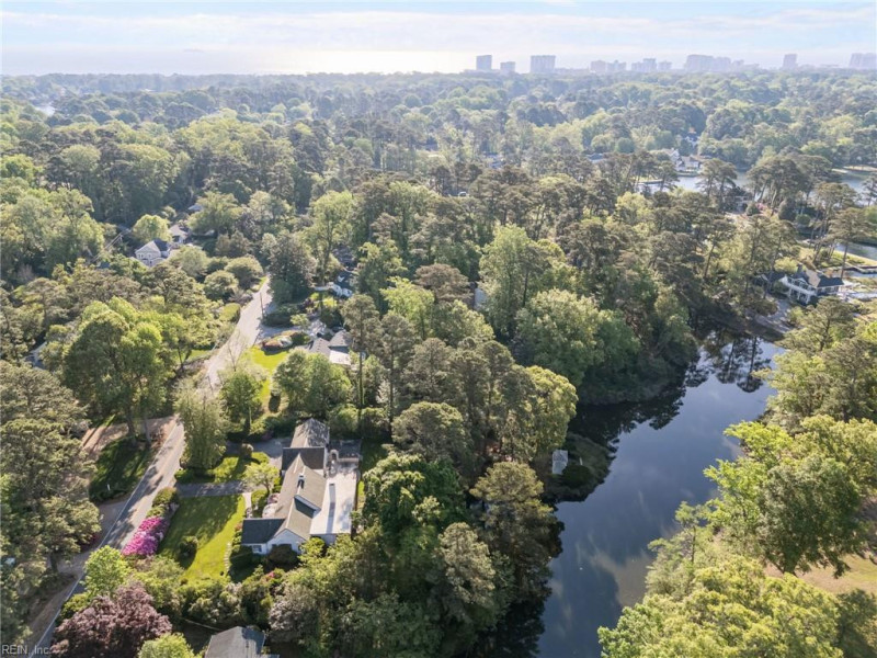 Photo 5 of 48 residential for sale in Virginia Beach virginia